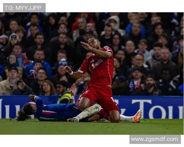 曼城3-0利物浦：瓜迪奥拉首胜突破魔咒，斯洛特席位稳固再登胜场榜巅峰